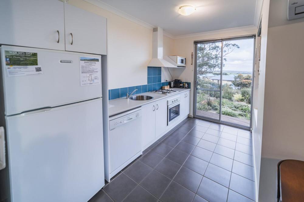 אולבני Cosy Corner Sea View Apartments מראה חיצוני תמונה