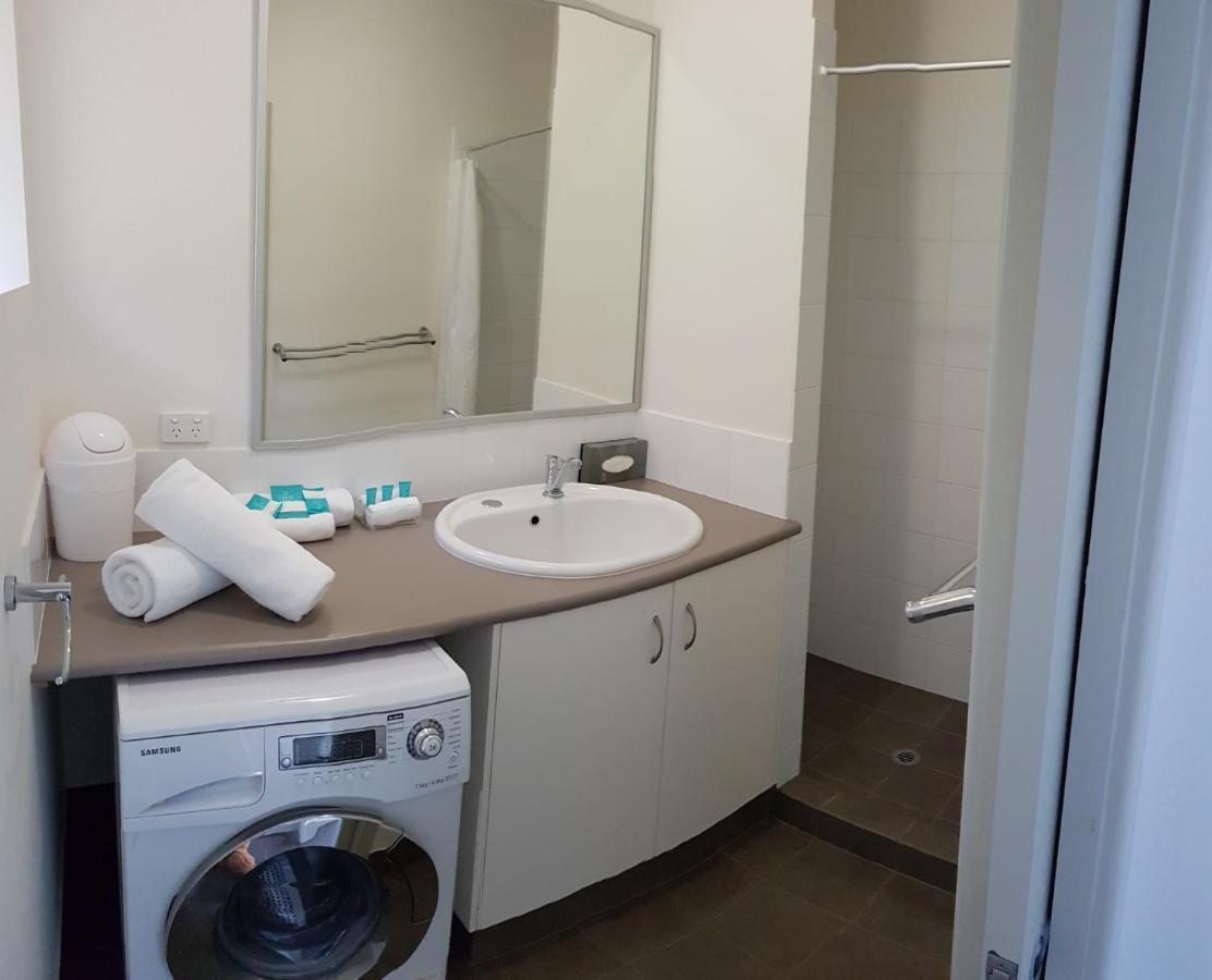 אולבני Cosy Corner Sea View Apartments מראה חיצוני תמונה